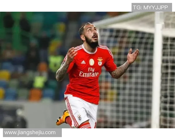 西甲精彩对决曼联3-0战胜本菲卡帽子戏法点燃全场激情