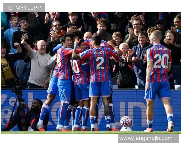 英超精彩对决尤文图斯逆转里昂补时绝杀引全场欢呼