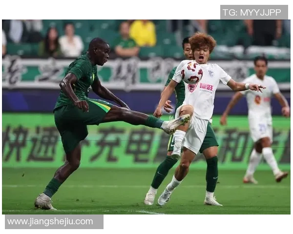 国王杯精彩对决尤文图斯与那不勒斯战成平局帽子戏法引发全场狂欢